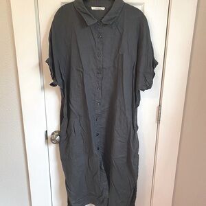 FILOSOFIA small Women’s dark gray button up linen dress with pockets!